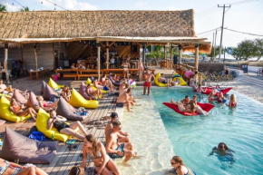 Mad Monkey Gili Trawangan, Mataram